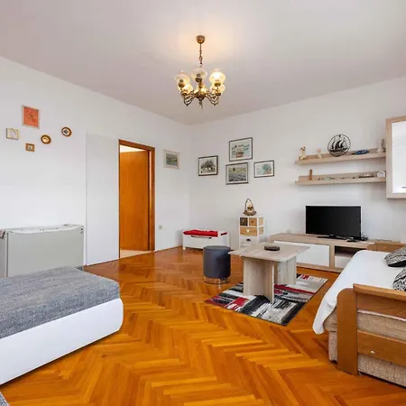 In 5224 Apartment Crikvenica